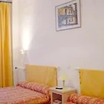 Ξενοδοχείο De La Buffa 2*